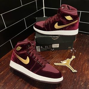 Air Jordan 1 Heiress Size 5 Youth With Box 2016 Release Velvet